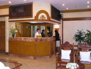 Citadel Inn Makati Makati City Esterno foto
